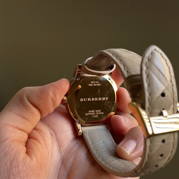 Burberry leather watch, basically new condition. Used very few times. - Picture 4 of 4
